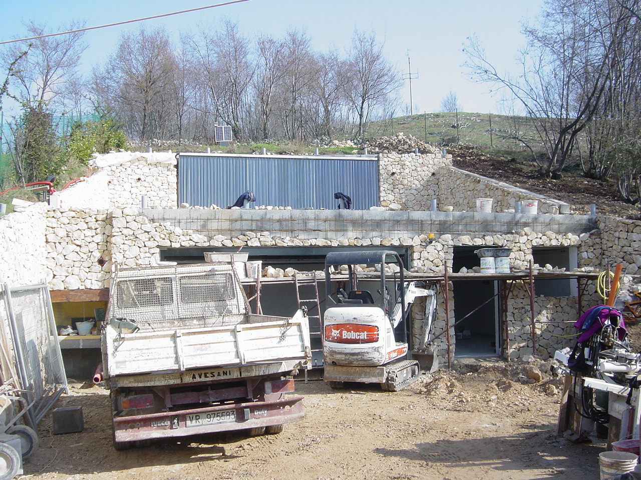 GARAGE A MONTE COMUNE