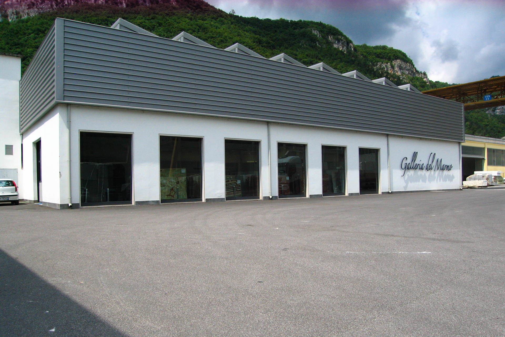 GALLERIA DEL MARMO a LUGO